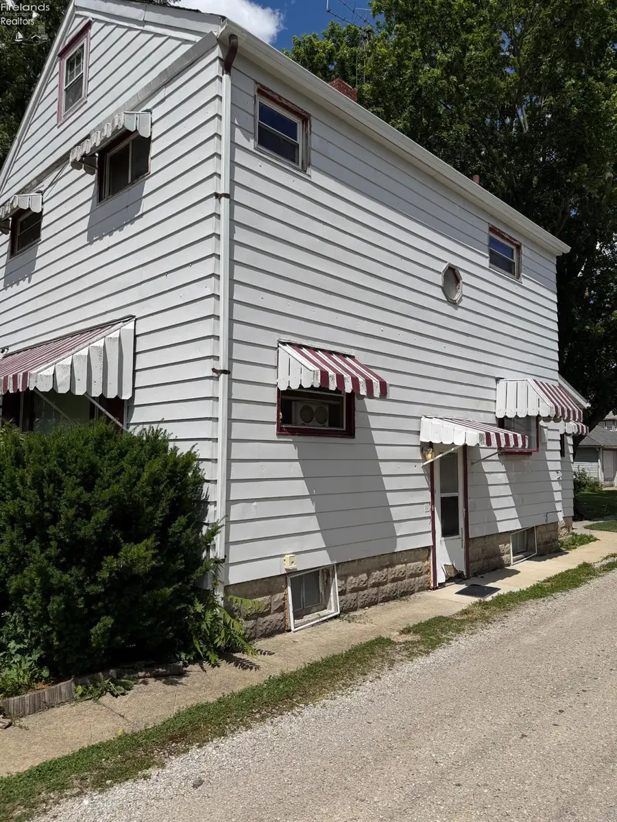 211 Woodbine Street, Willard, OH 44890 - #3
