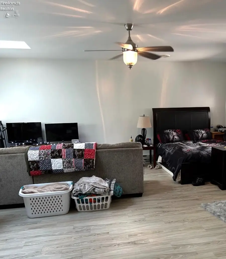 158 Sheffield Street, Bellevue, OH 44811 - #3