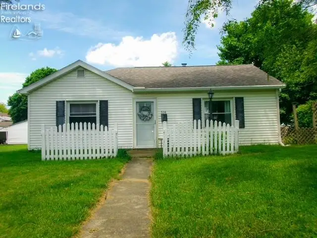 514 Kensington, Bellevue, OH 44811 - #1