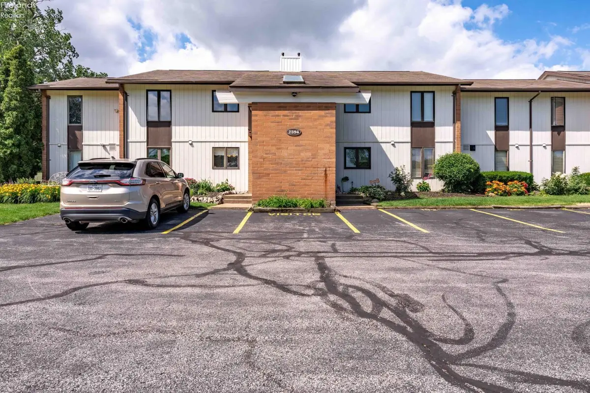 2594 E Sun Valley Drive #201, Port Clinton, OH 43452 - #1