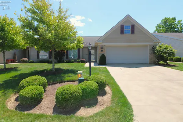 18 Falcon Crest Drive #A, Norwalk, OH 44857