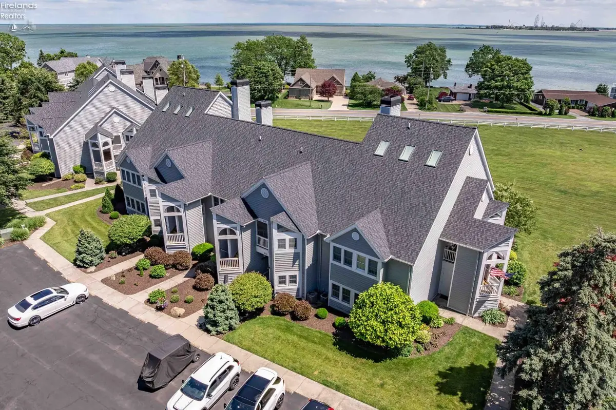 10951 N Bay Point Drive #204, Marblehead, OH 43440 - #1