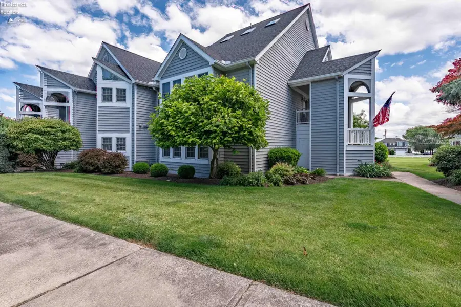 10951 N Bay Point Drive #204, Marblehead, OH 43440 - #3