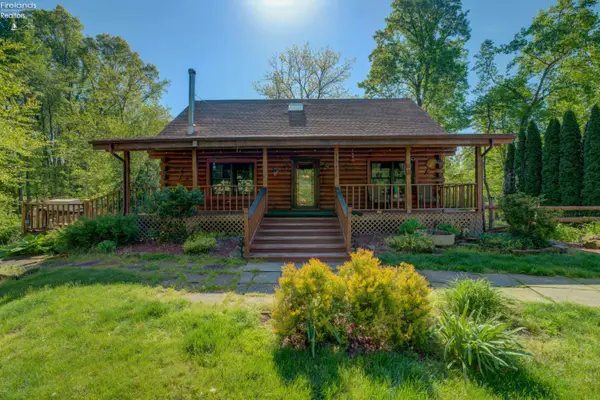 2335 Cooper Foster Park, Vermilion, OH 44089