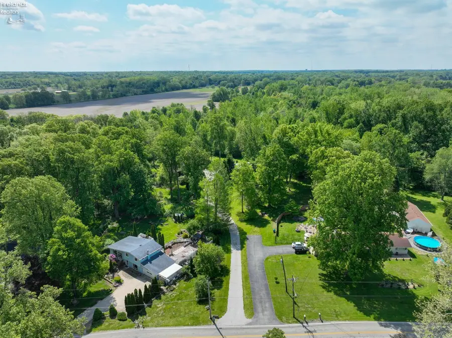 2335 Cooper Foster Park, Vermilion, OH 44089 - #2