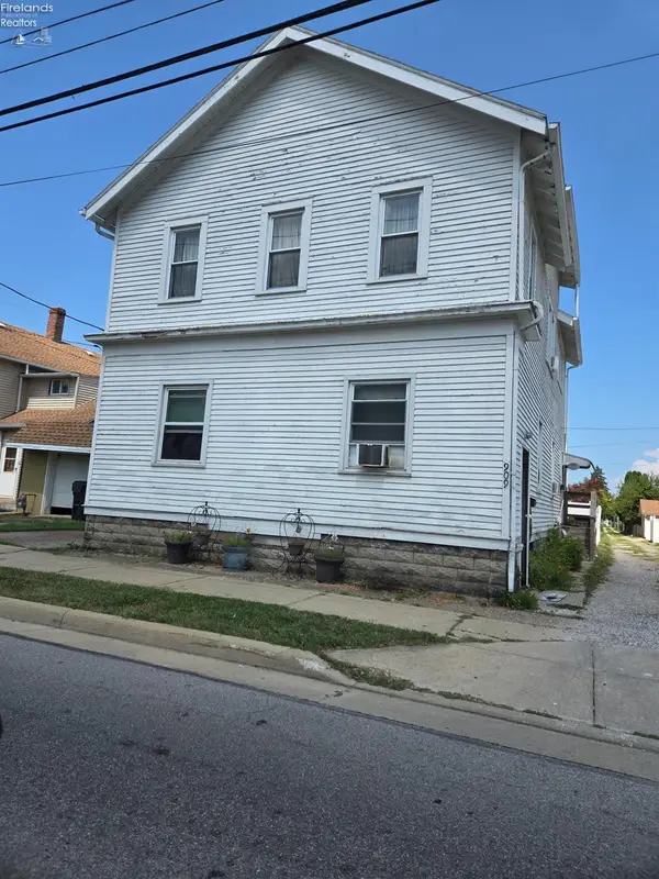 909 First Street, Sandusky, OH 44870