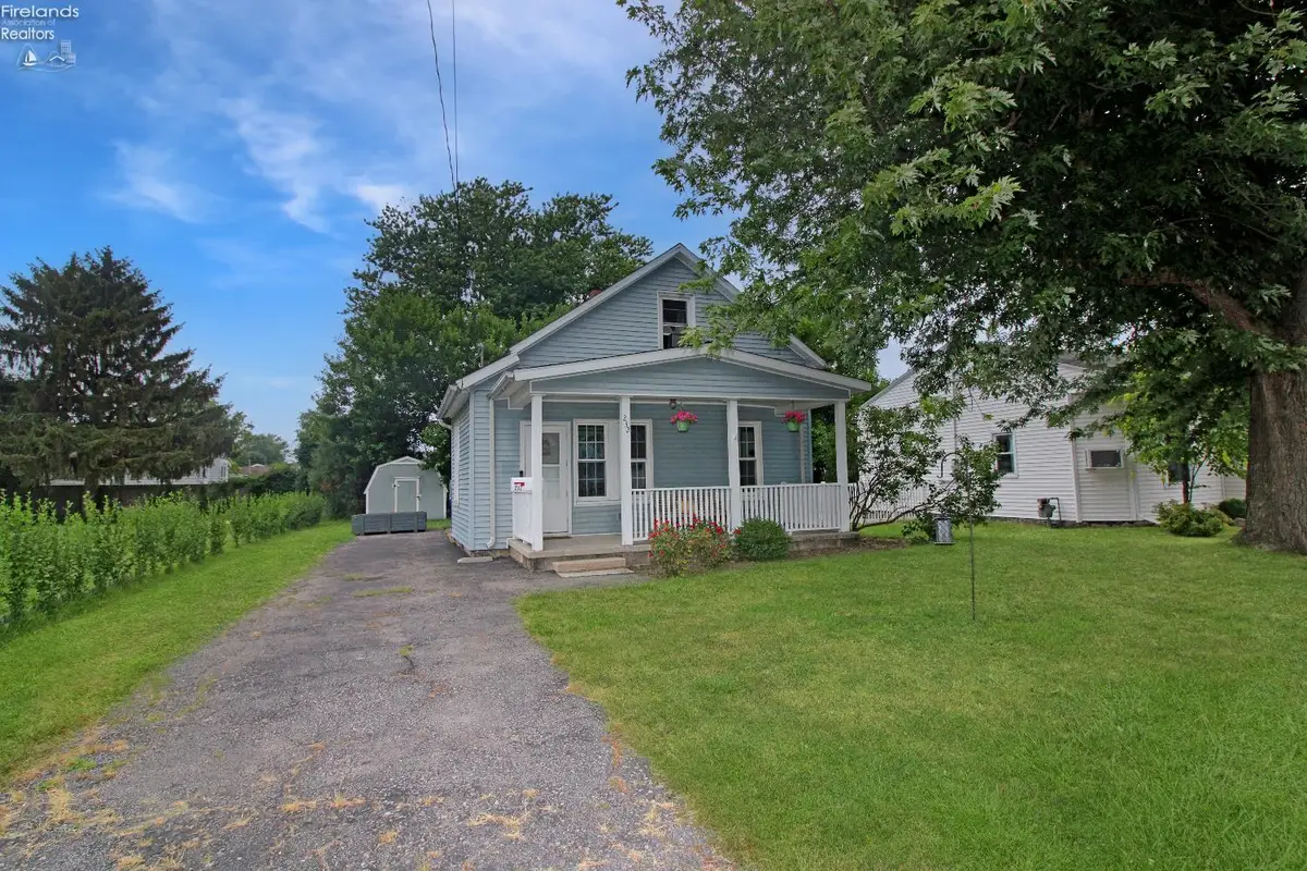 232 Cedar Street, Port Clinton, OH 43452 - #1