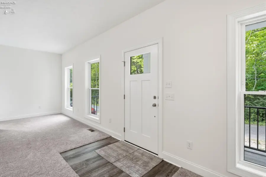 2327 S Oak Knoll Drive, Marblehead, OH 43440 - #3