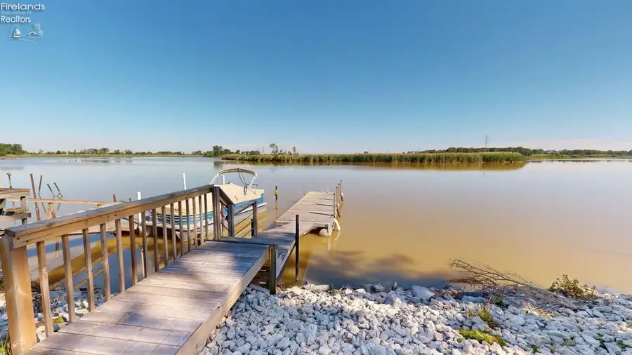 2103 County Road 210, Fremont, OH 43420 - #2