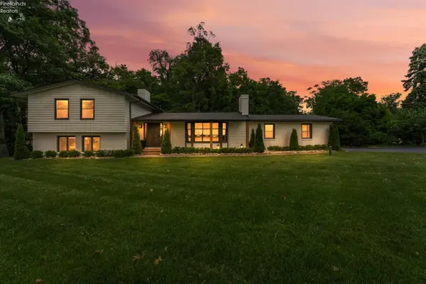 4661 E Woodland Drive, Port Clinton, OH 43452