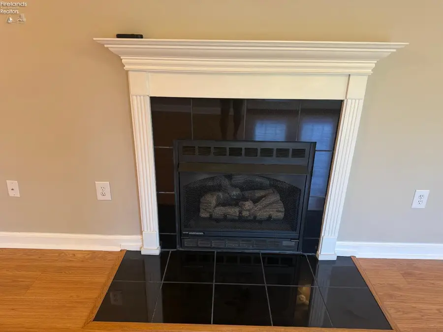 5028 Oakview Drive, Vermilion, OH 44089 - #3