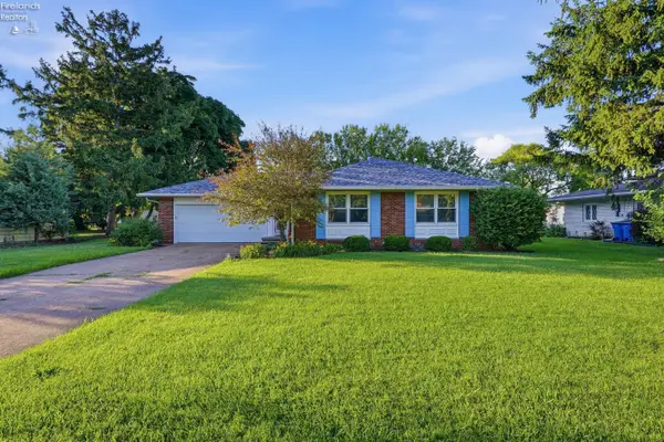 111 E 10th Street, Port Clinton, OH 43452