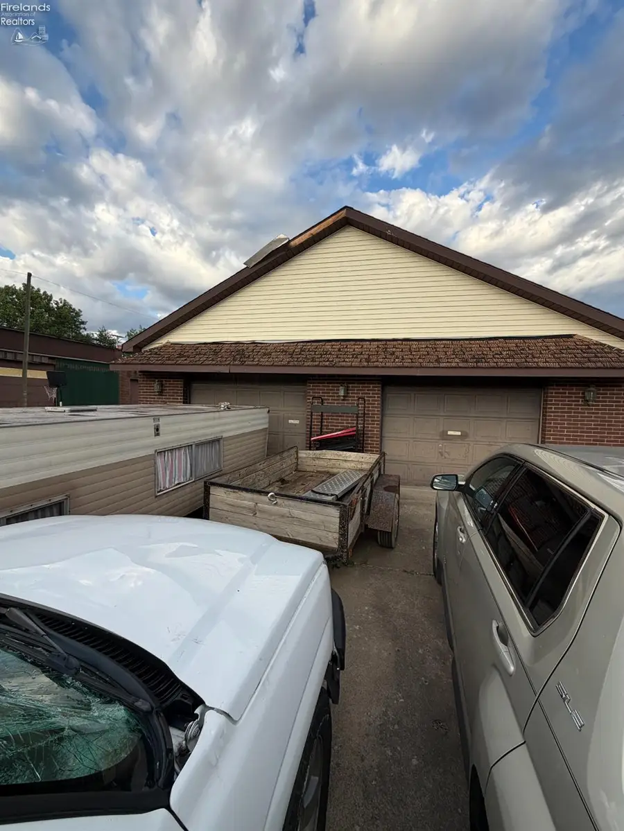207 Woodbine Street, Willard, OH 44890 - #2