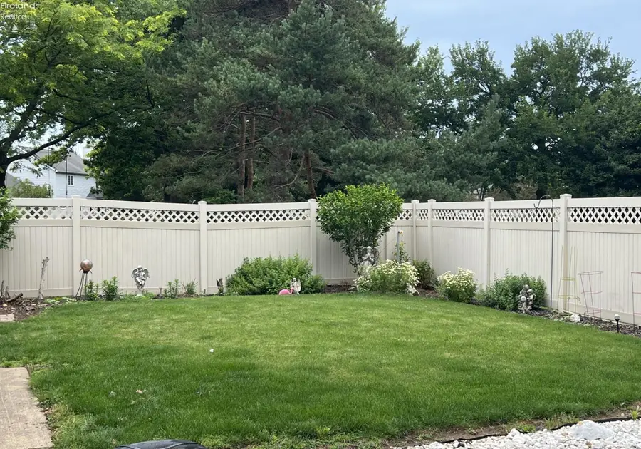 823 Gloucester Drive, Huron, OH 44839 - #3