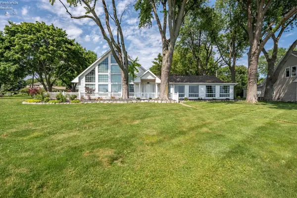 4119 E Mooresdock Road, Port Clinton, OH 43452