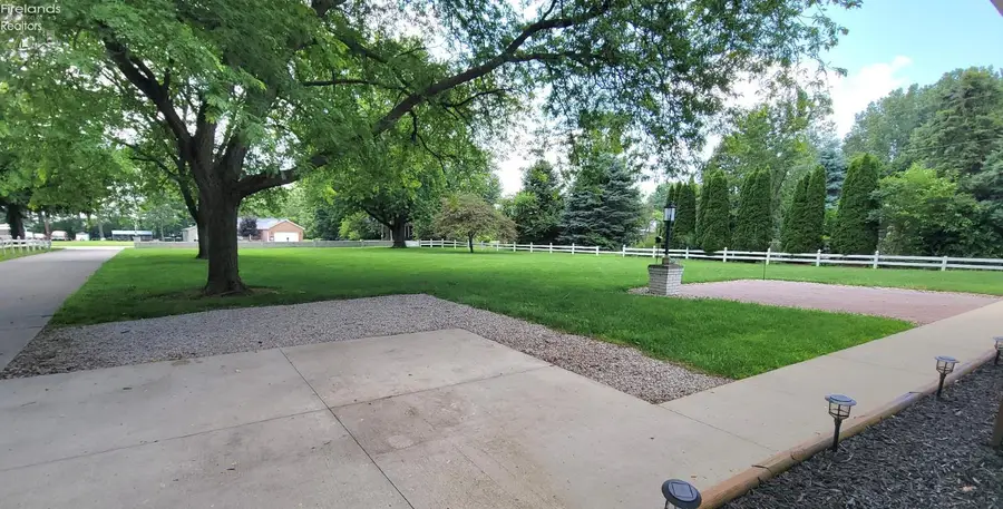 4612 Columbus Avenue, Sandusky, OH 44870 - #3