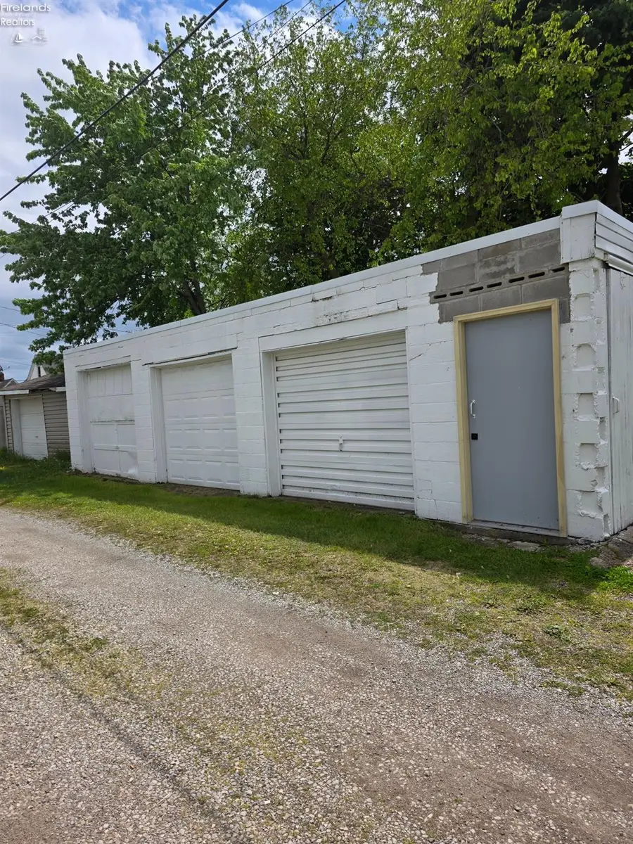 1524 Camp Street, Sandusky, OH 44870 - #3