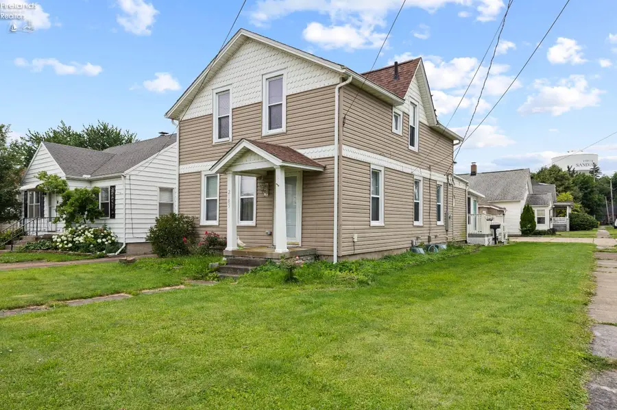 2105 Wayne Street, Sandusky, OH 44870 - #2