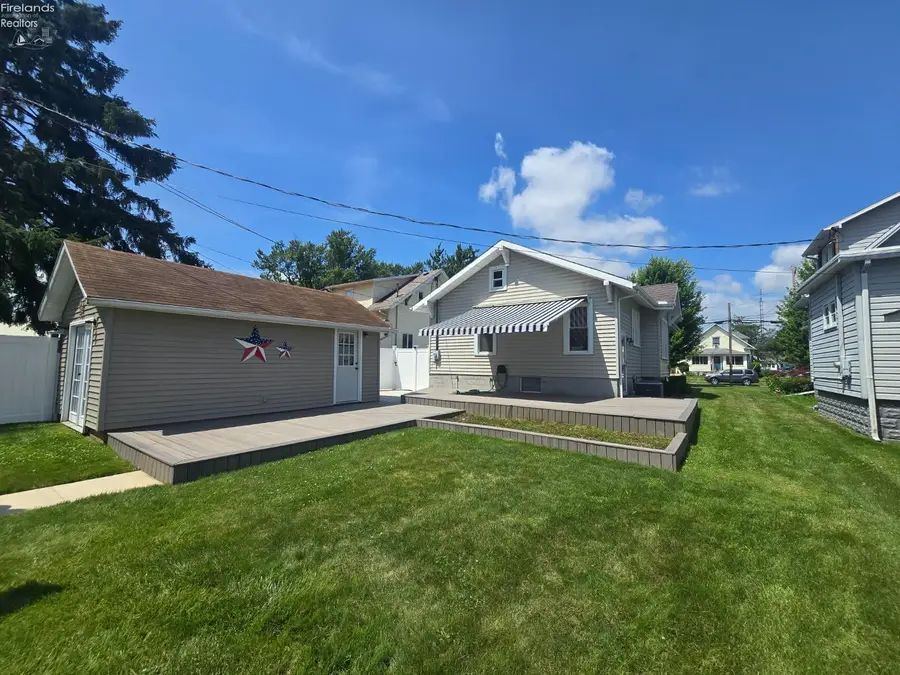 627 Madison Street, Port Clinton, OH 43452 - #3