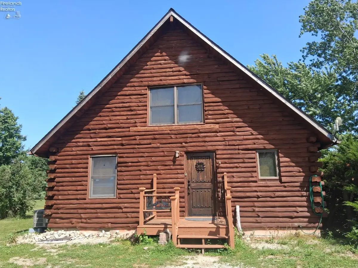 305 S Toussaint Portage Road, Oak Harbor, OH 43449 - #1