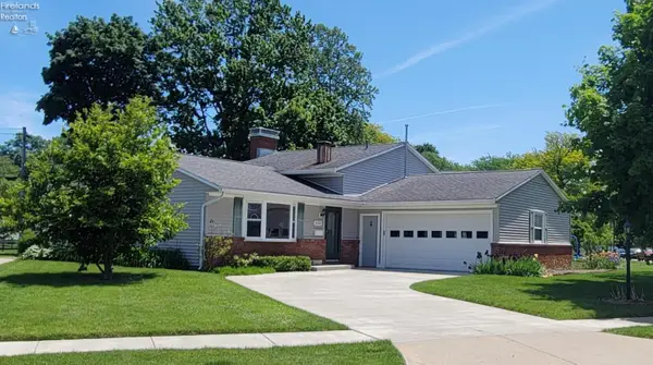 328 Brunswick Drive, Huron, OH 44839