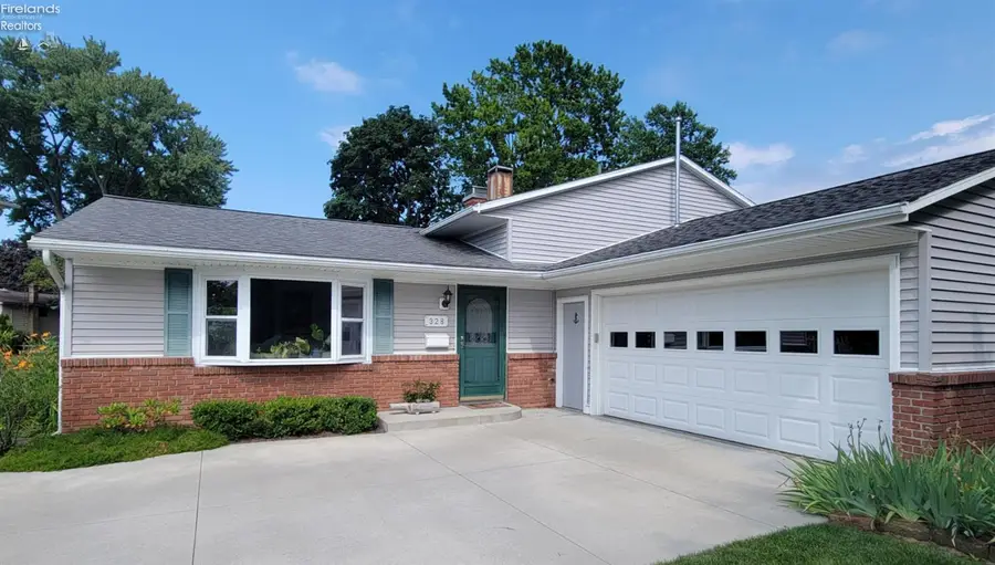 328 Brunswick Drive, Huron, OH 44839 - #2