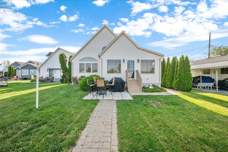 1551 N Anchor Avenue, Port Clinton, OH 43452 - #3