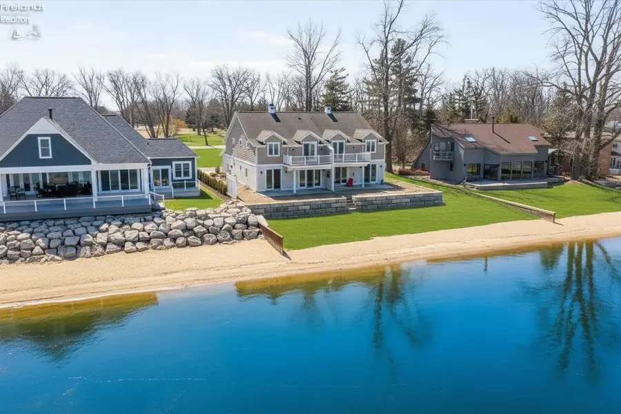 2513 E Sand Road, Port Clinton, OH 43452 - #2