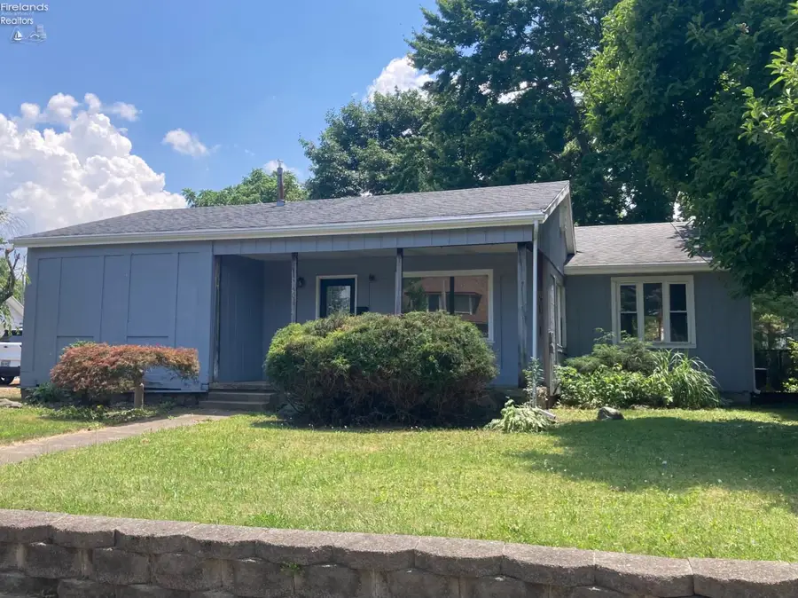 408 Vine Street, Clyde, OH 43410 - #2