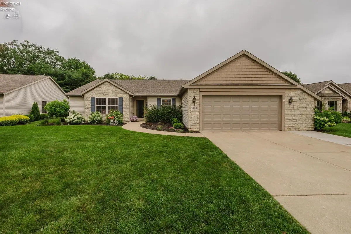1803 Lake Forest Drive, Huron, OH 44870 - #1