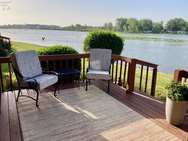 51 N Harbors End Drive, Port Clinton, OH 43452