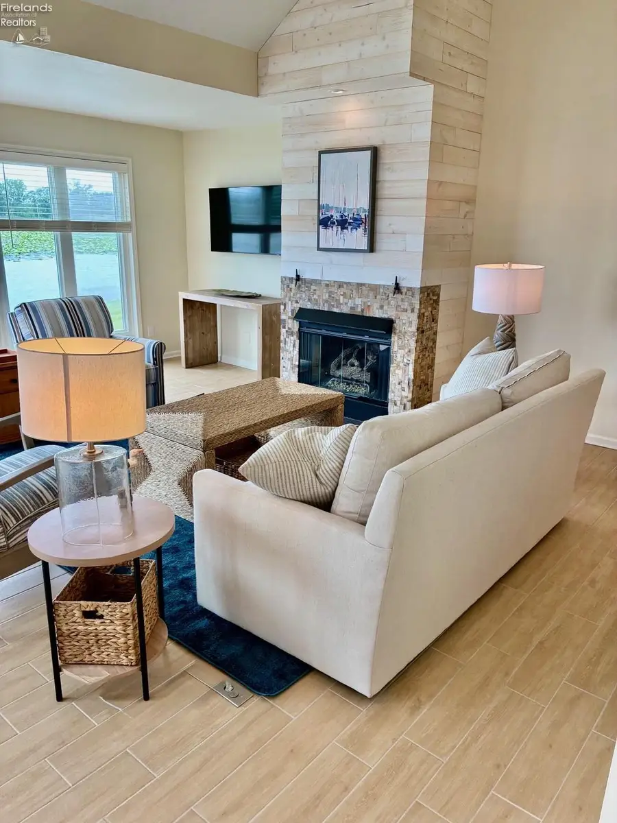 51 N Harbors End Drive, Port Clinton, OH 43452 - #3