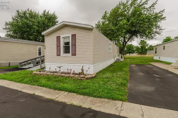1250 Burkholder Road #34, Clyde, OH 43410