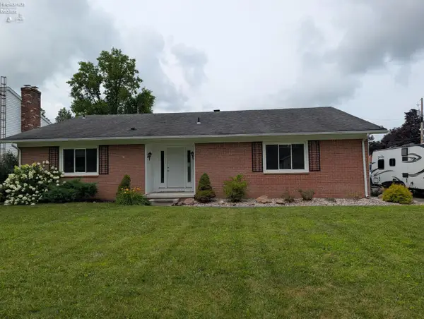 906 Fennimore Street, Fremont, OH 43420