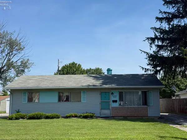 1716 Moore Street, Fremont, OH 43420