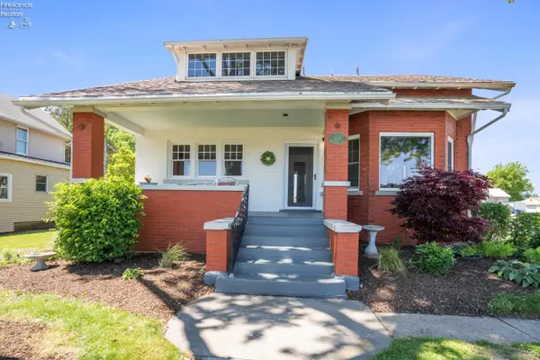 204 Monroe Street, Port Clinton, OH 43452