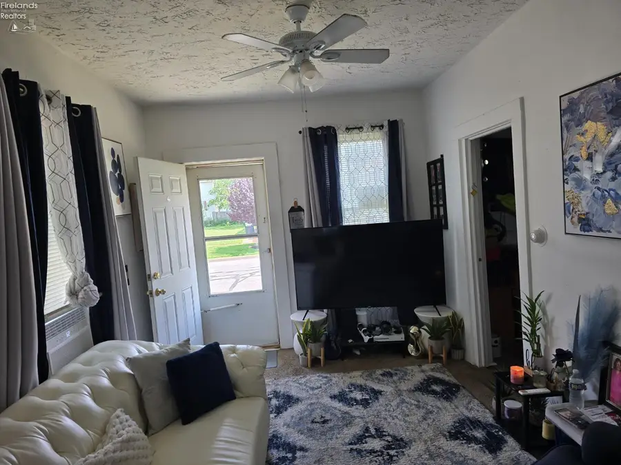 1007 Clinton Street, Sandusky, OH 44870 - #3