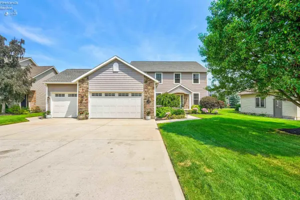 5533 E Bertram Drive, Port Clinton, OH 43452