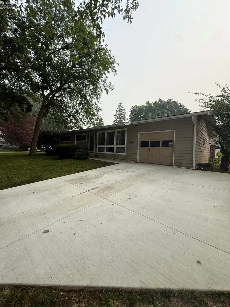 1277 Cherry Tree Court, Maumee, OH 43537 - #2
