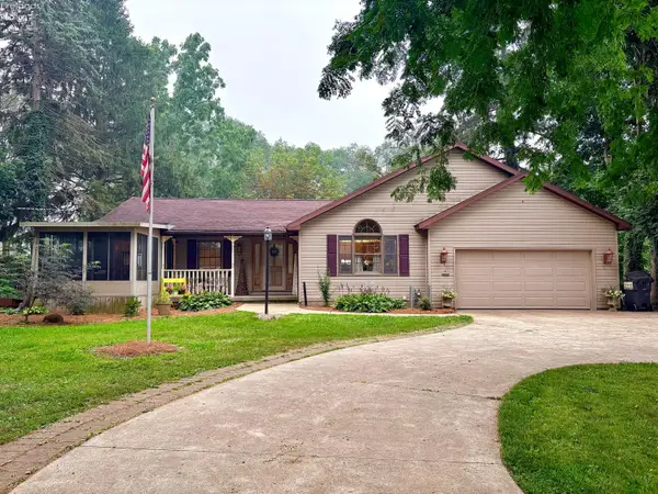 603 W Main St, Bellevue, OH 44811