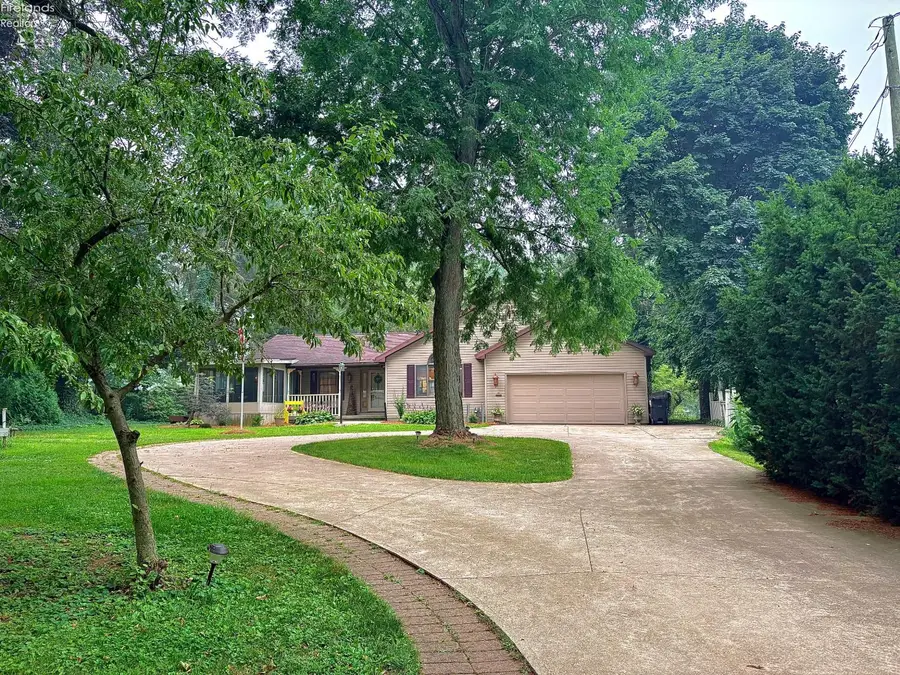 603 W Main St, Bellevue, OH 44811 - #2