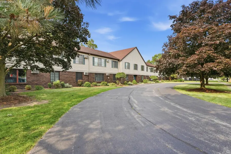 4708 Venice Heights Boulevard, Sandusky, OH 44839 - #3