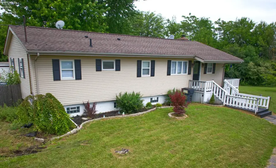 9717 Hayes Avenue, Sandusky, OH 44870 - #3