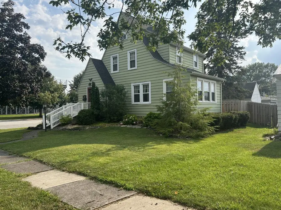 816 Clark Street, Willard, OH 44890 - #3