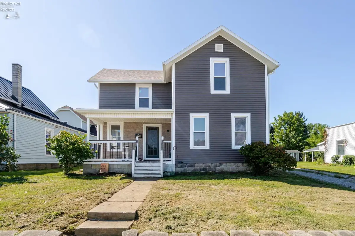 106 W Grant Street, Clyde, OH 43410 - #1