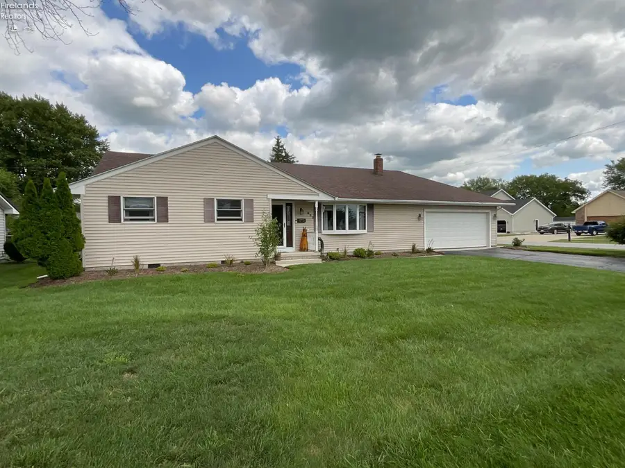 625 S Brentwood Drive, Gibsonburg, OH 43431 - #2