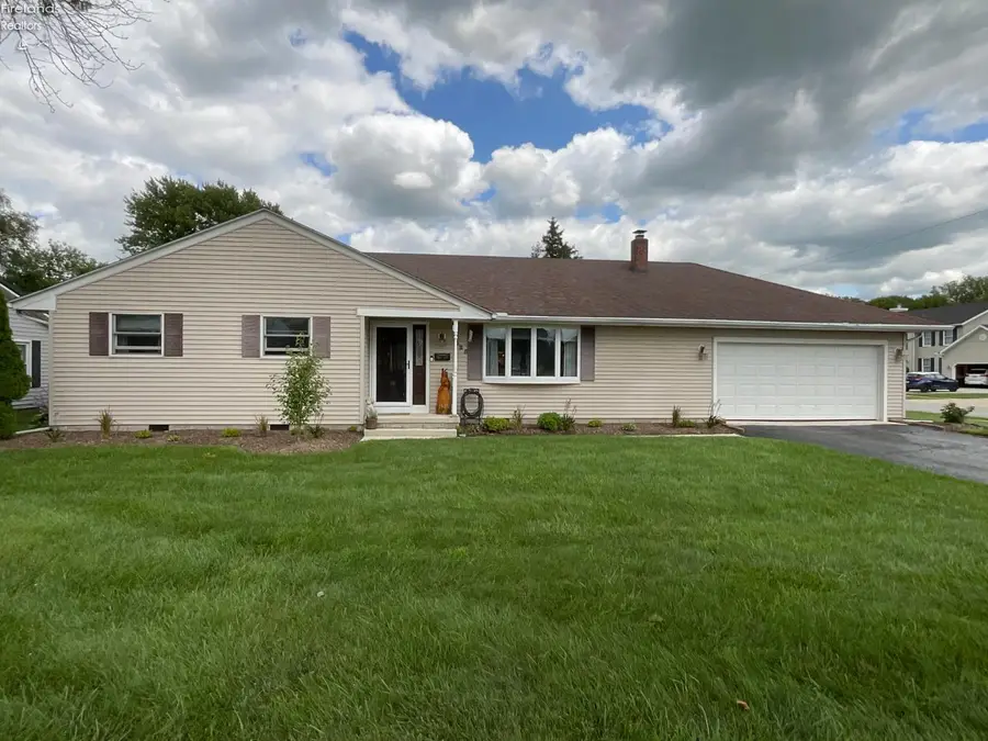 625 S Brentwood Drive, Gibsonburg, OH 43431 - #3