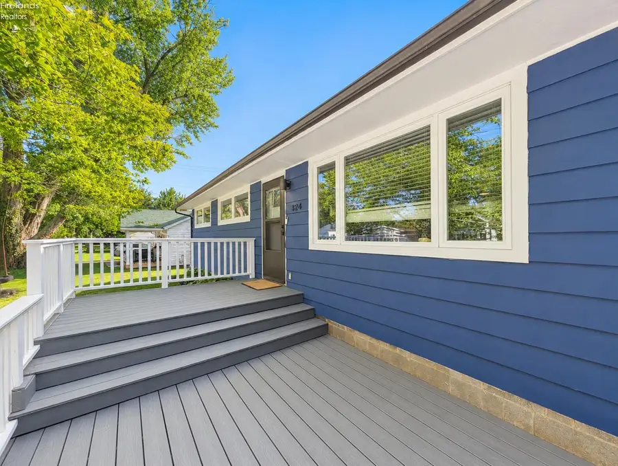 324 Erie Road, Vermilion, OH 44089 - #3