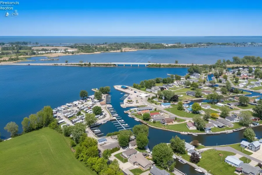 550 S Tiffin Street, Port Clinton, OH 43452 - #2