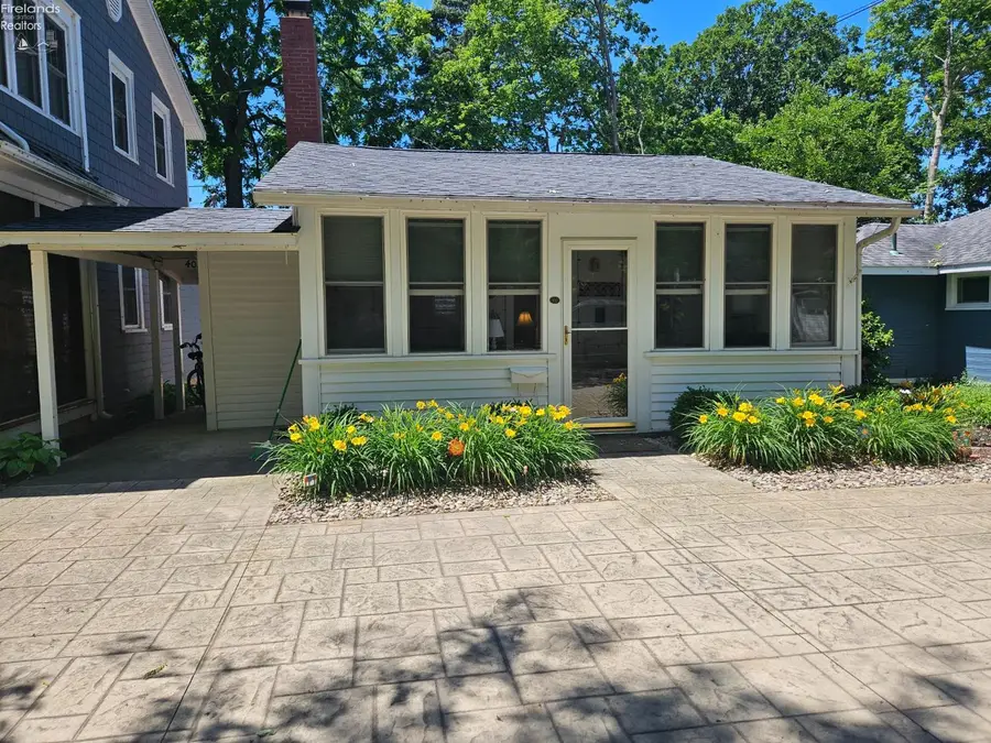 402 Oak Avenue, Lakeside, OH 43440 - #2
